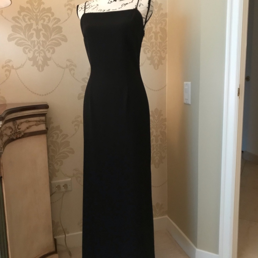 Votre Nom  black evening dress 👗